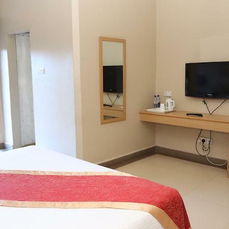 Metropole Hotel Kampala Extérieur photo