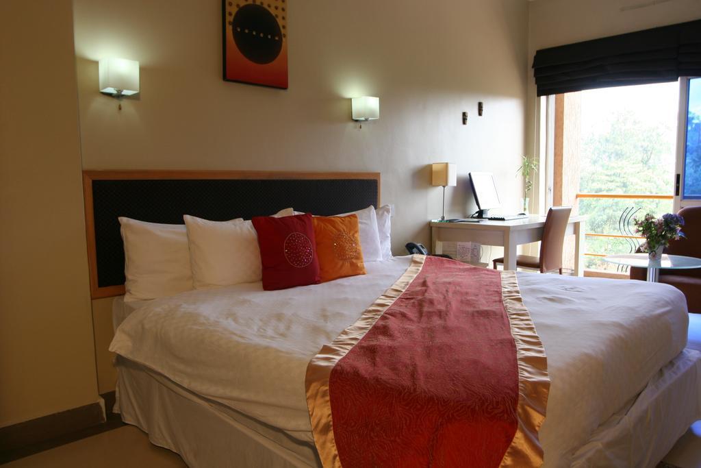 Metropole Hotel Kampala Extérieur photo