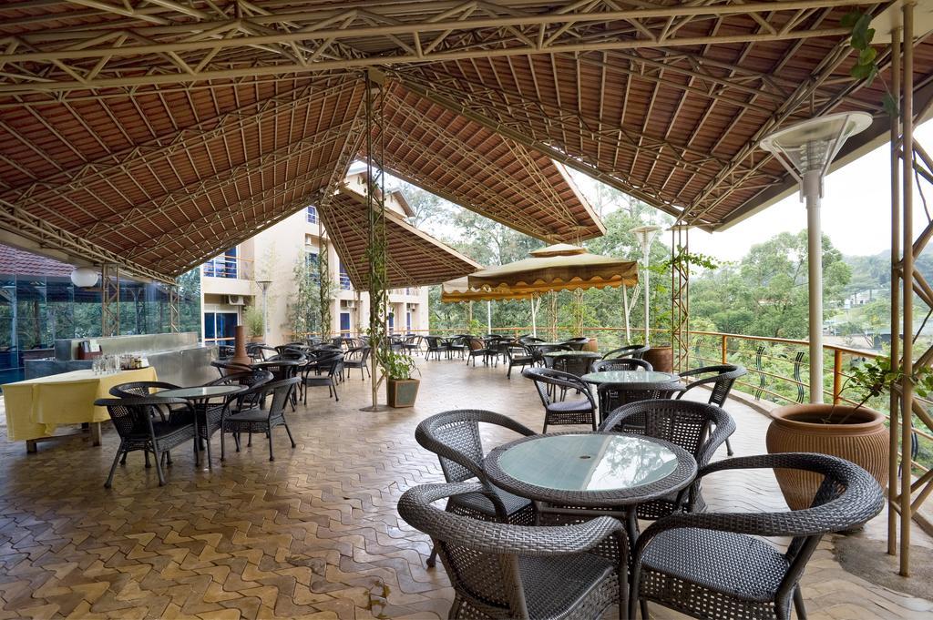 Metropole Hotel Kampala Extérieur photo