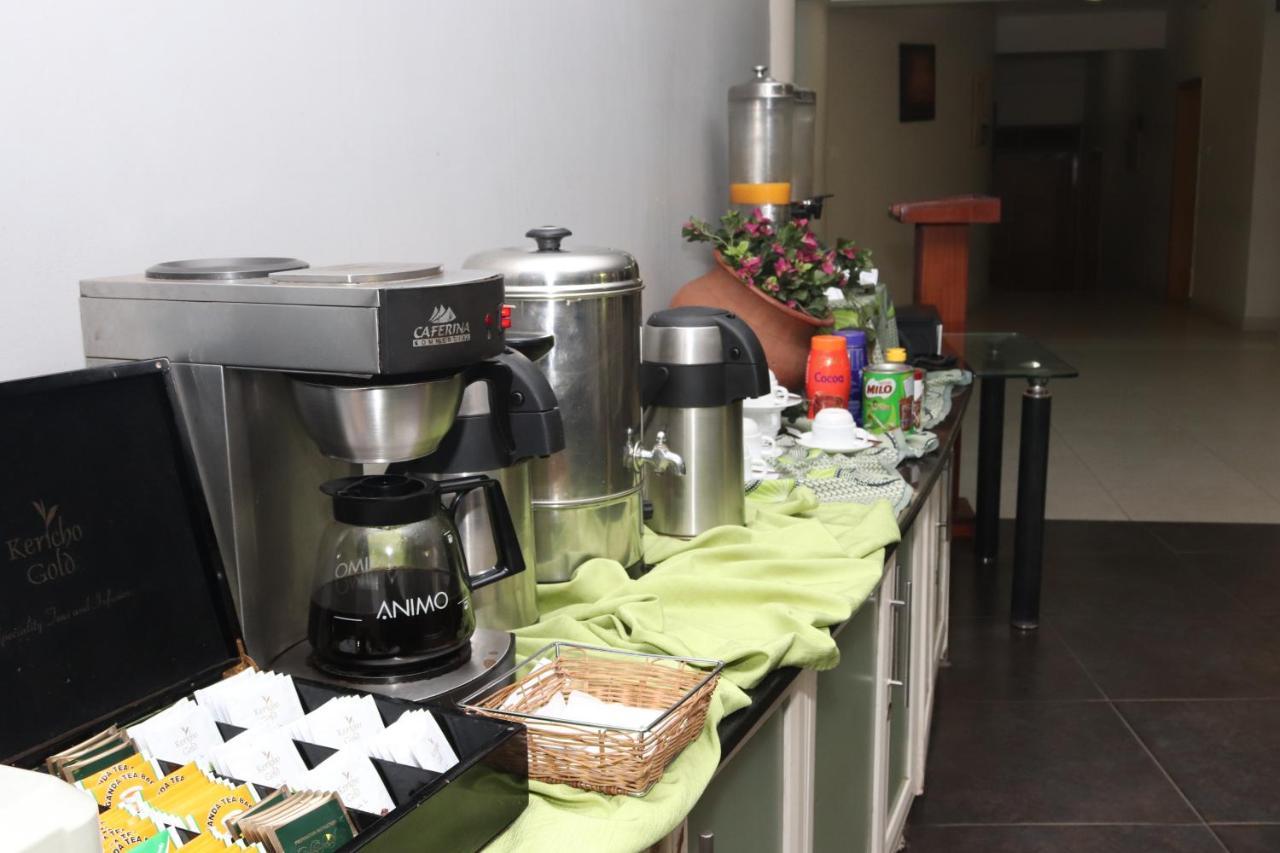 Metropole Hotel Kampala Extérieur photo