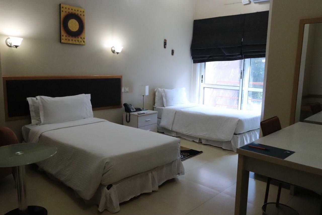 Metropole Hotel Kampala Extérieur photo